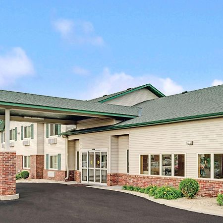Super 8 By Wyndham Rogers Minnesota Exterior photo